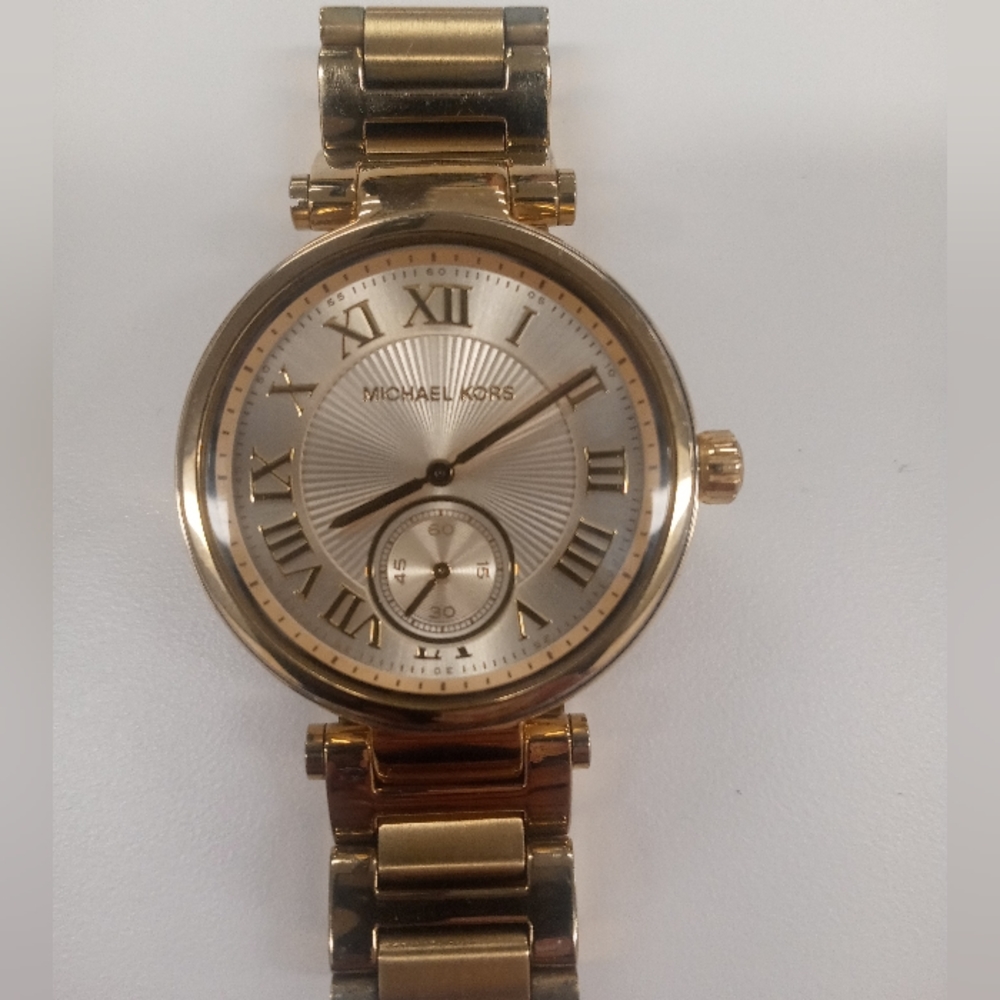MICHAEL KORS SKYLAR CHAMPAGNE DIAL GOLD-TONE CRYSTALS LADIES WATCH MK5867 NO BOX